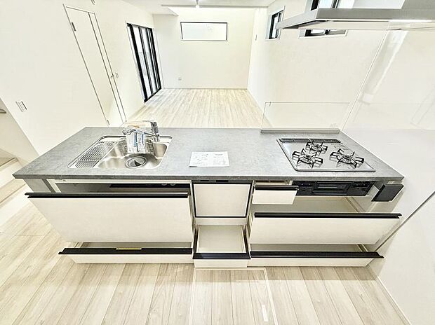 ■家族の絆を深める、温もりのあるキッチン