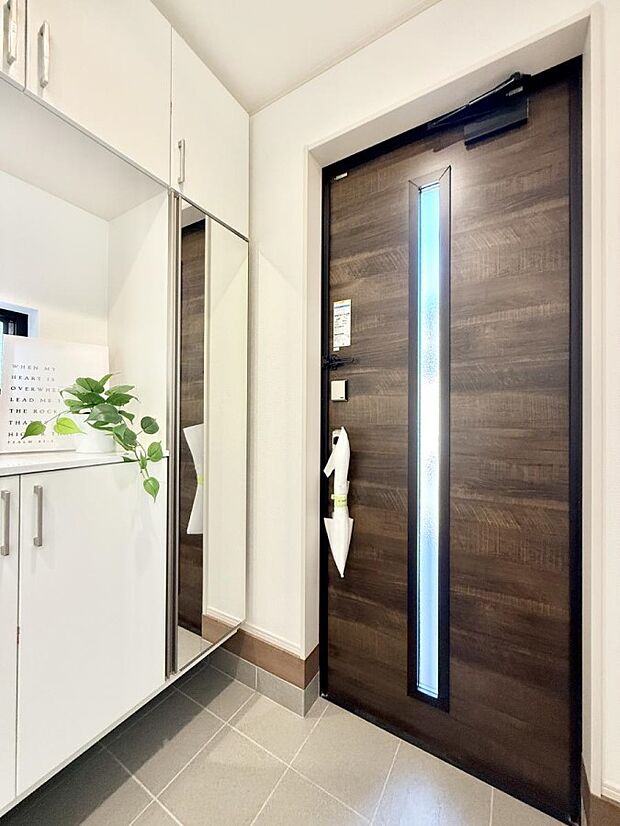 ■玄関はお家の顔！おしゃれな玄関でお客様をお迎え！