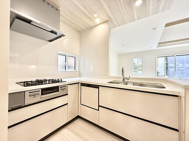 ■美味しい時間が生まれる、笑顔あふれるキッチン