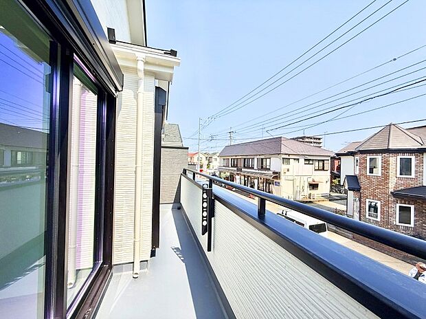 ■ 季節の移ろいを感じられる開放的な空間です