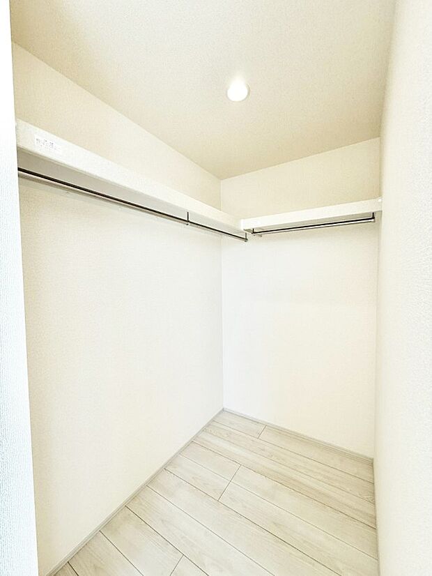 ■WIC付きで衣類も荷物もまとめて収納