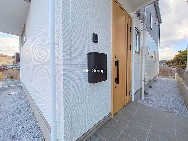 ■ 心地よい暮らしへとつながる、温かい玄関