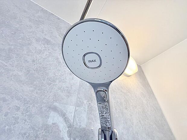 ■手元で簡単に止水できるため、水の無駄遣いを減らすことができます。