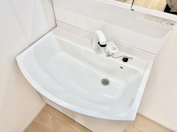 ■手洗いや顔を洗う時も快適に使える便利なシャワー