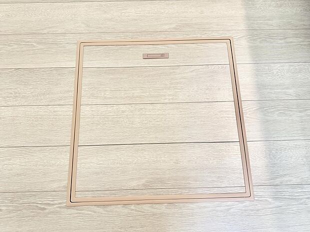 ■日用品やストックに便利な床下収納