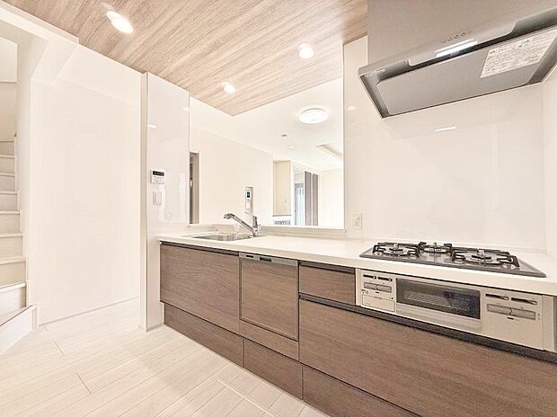 ■シンプルで機能的、毎日使いやすいキッチン