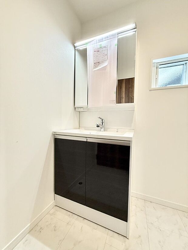 ■明るい洗面所は毎朝の歯磨きも楽しくできちゃいそうです♪