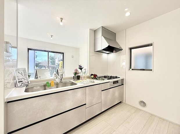 ■シンプルで美しく心地よい時間を生むキッチン空間