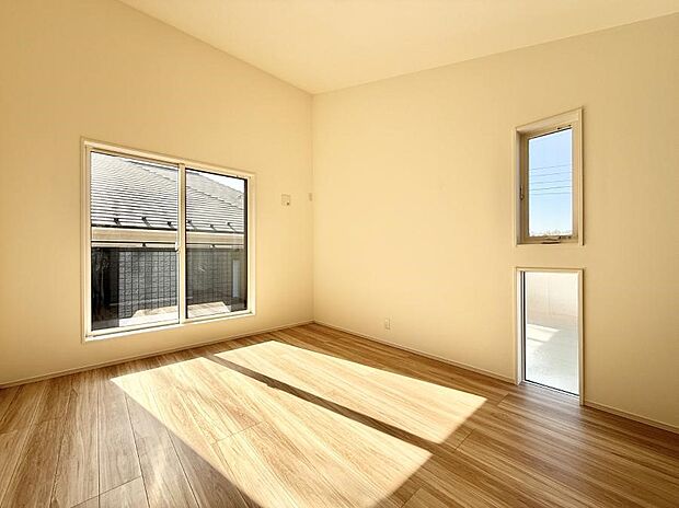 ■窓の配置や通気性の良い設計で部屋の空気がこもらず、常に新鮮な空気が流れます