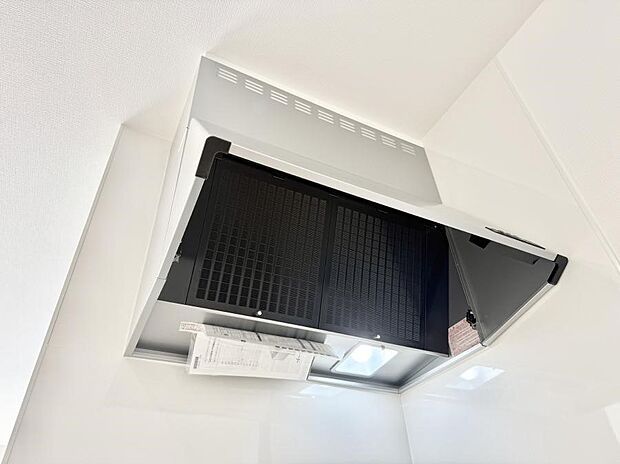 ■調理時の蒸気や匂いが換気扇に誘導され、効率的に排煙ができます。