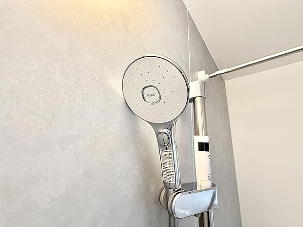 ■手元で簡単に止水できるため、水の無駄遣いを減らすことができます。