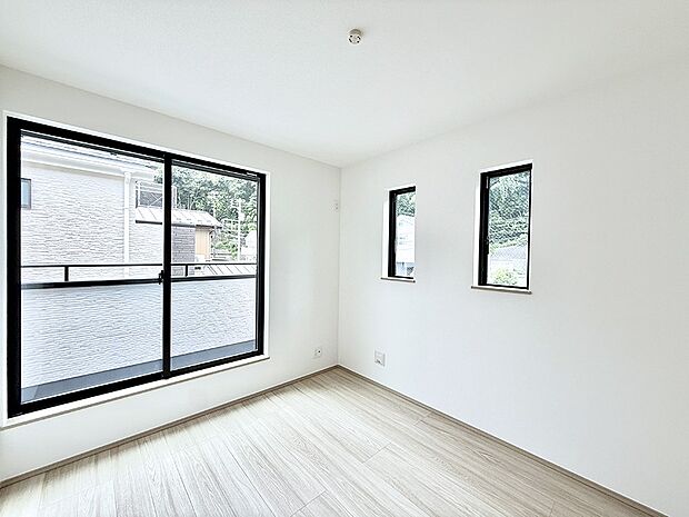 B号棟 ■落ち着いた色合いのお部屋で穏やかな時間を楽しめます
