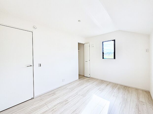 ■落ち着いた色合いのお部屋で穏やかな時間を楽しめます
