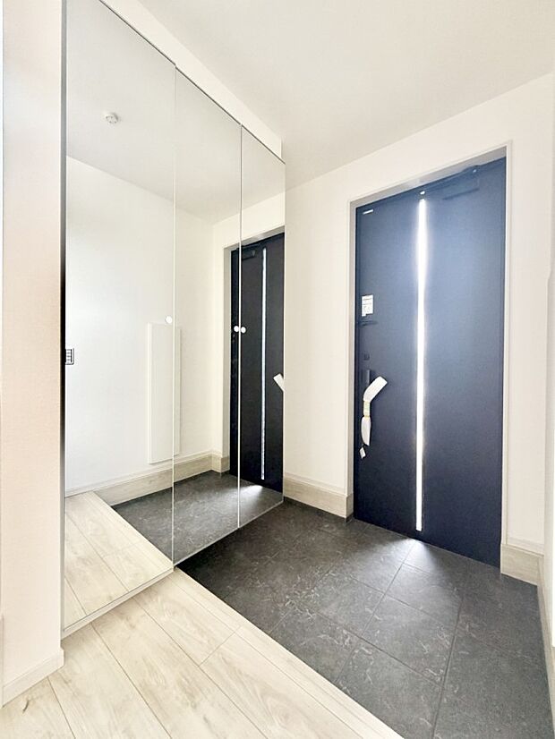 3号棟 ■ ここから始まる一日、すっきり整った玄関
