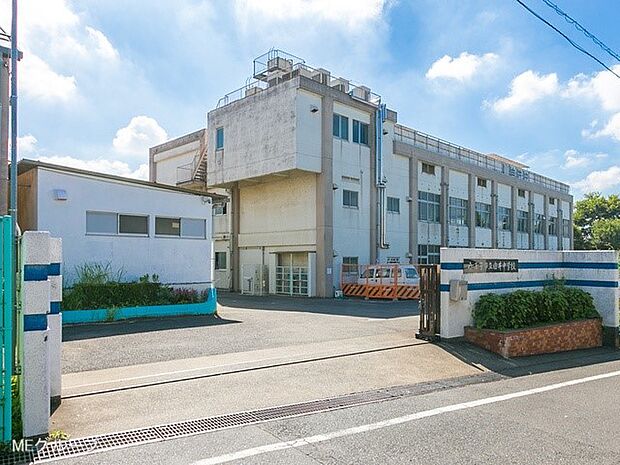 中学校 1700m 八王子市立由井中学校