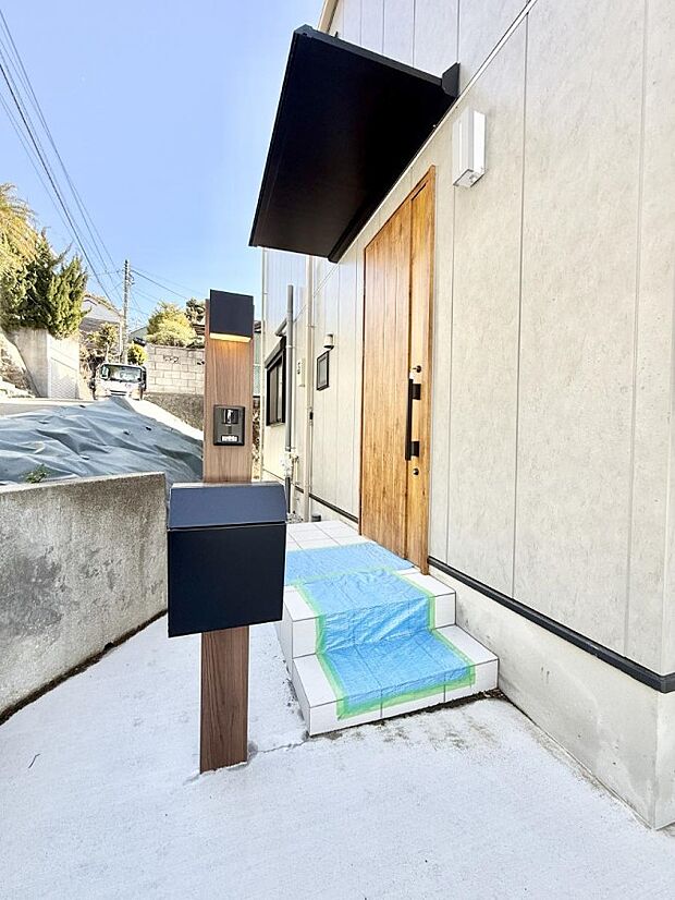 ■ 心地よい暮らしへとつながる、温かい玄関