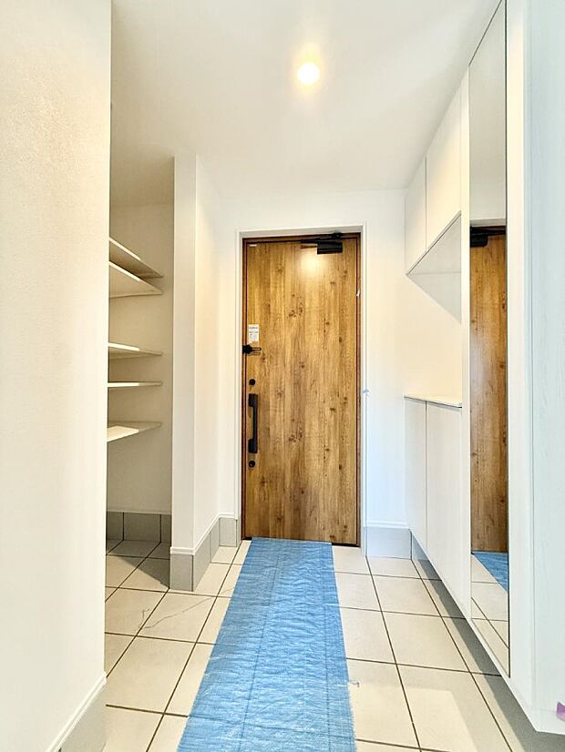 ■ シンプルで美しく、快適な暮らしの入り口