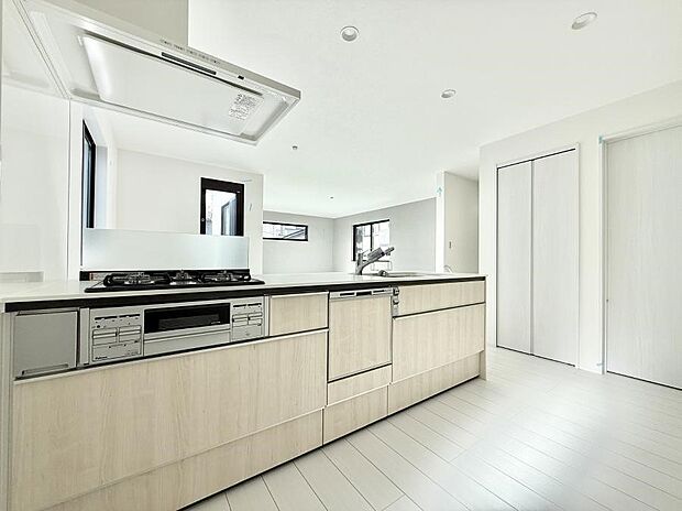 ■シンプルで美しく心地よい時間を生むキッチン空間