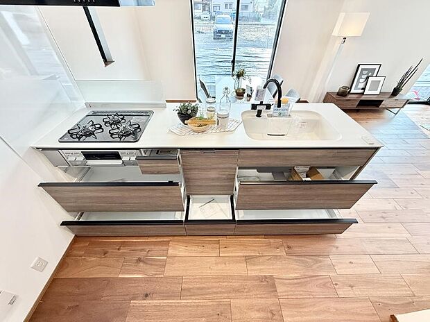 ■シンプルで機能的、毎日使いやすいキッチン