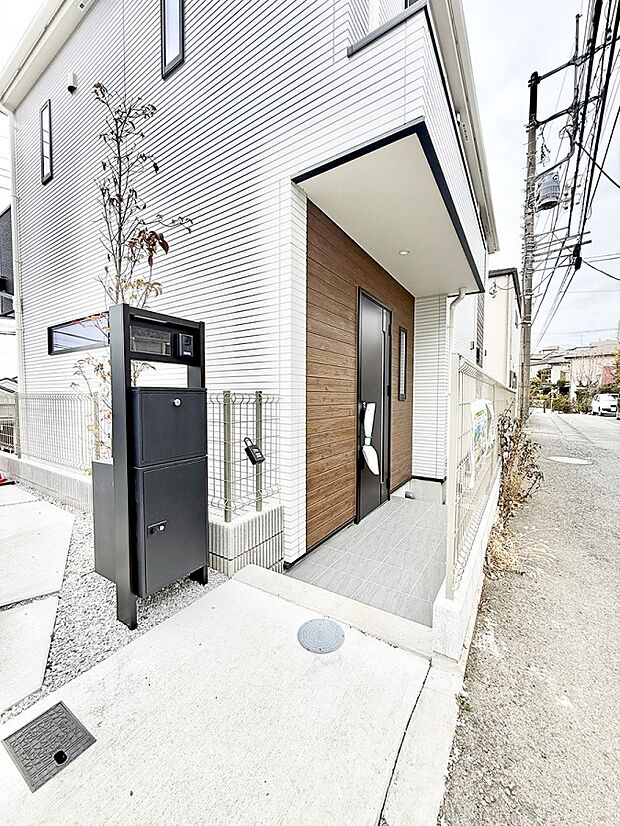 ■ 心地よい暮らしへとつながる、温かい玄関