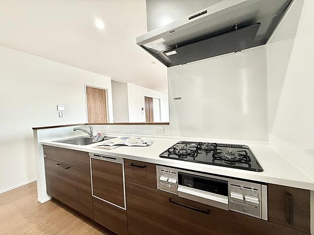 ■シンプルで美しく心地よい時間を生むキッチン空間