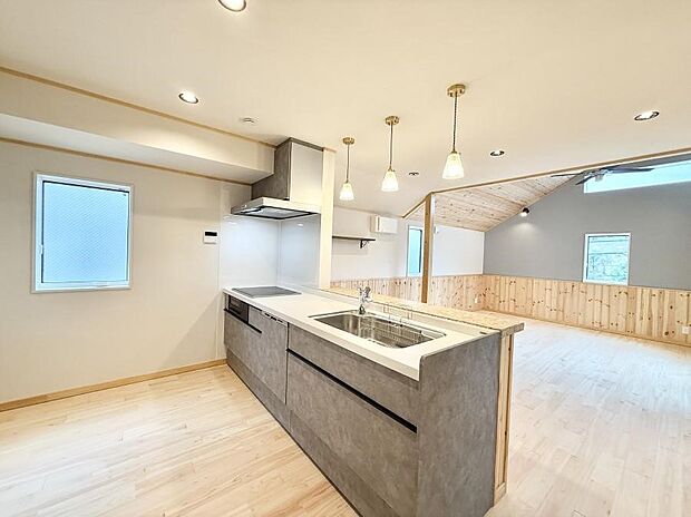 ■家族の絆を深める、温もりのあるキッチン