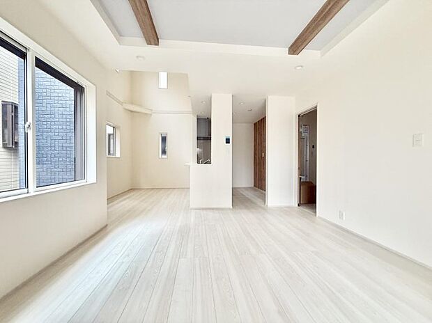 ■くつろぎと笑顔が集まる、心温まるリビング