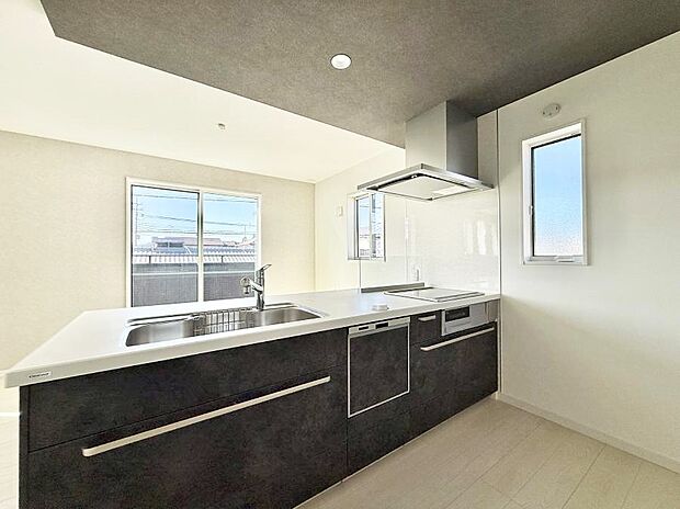 ■家族の絆を深める、温もりのあるキッチン