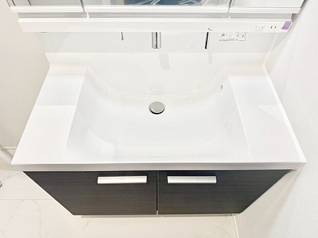 ■手洗いや顔を洗う時も快適に使える便利なシャワー