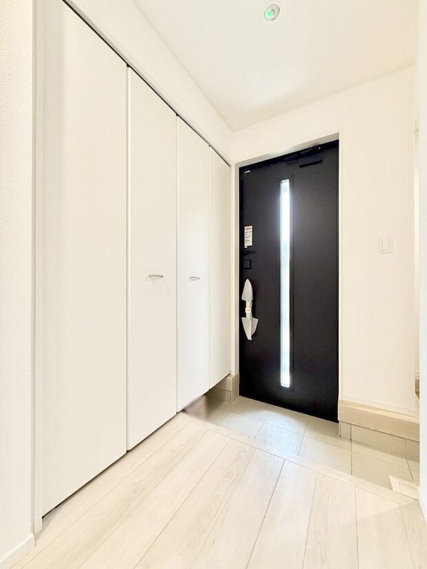 ■ ここから始まる一日、すっきり整った玄関