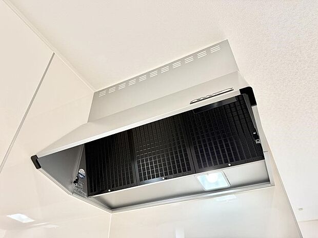 ■調理時の蒸気や匂いが換気扇に誘導され、効率的に排煙ができます。