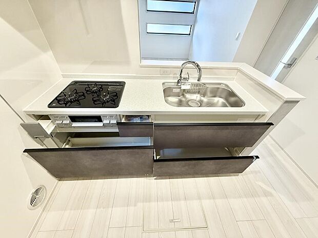 2号棟 ■家族の絆を深める、温もりのあるキッチン