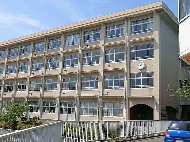 小学校 728m 三浦市立旭小学校