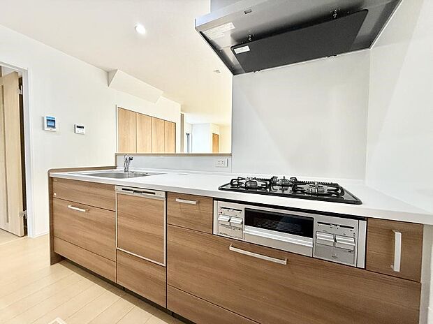 ■シンプルで機能的、毎日使いやすいキッチン