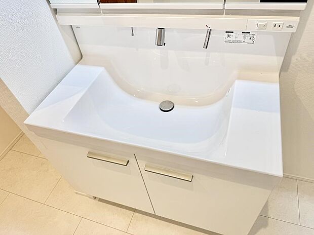 ■手洗いや顔を洗う時も快適に使える便利なシャワー