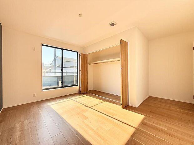 ■落ち着いた色合いのお部屋で穏やかな時間を楽しめます