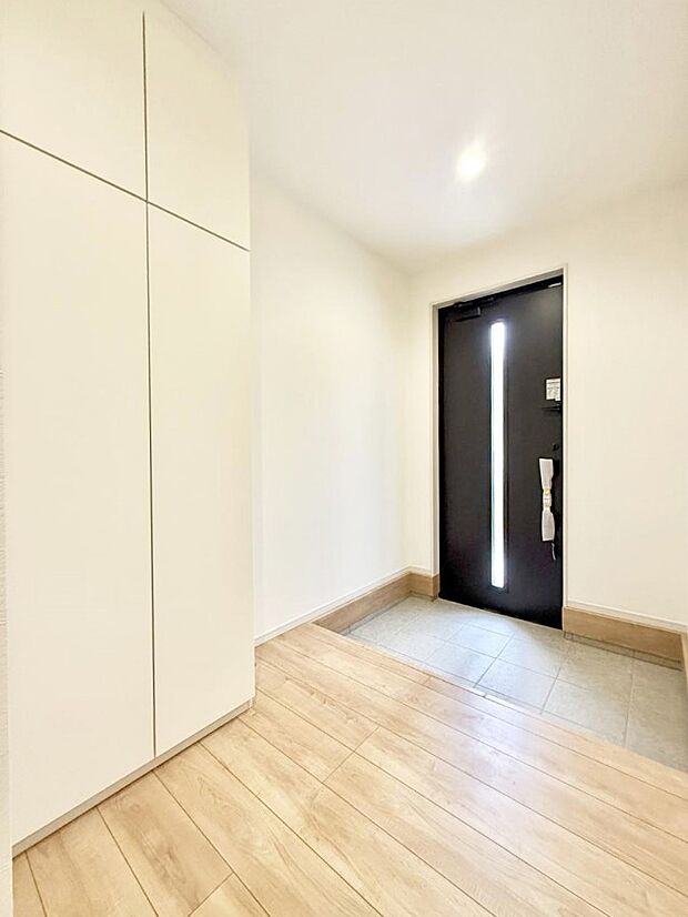 ■ 毎日を気持ちよく迎える、明るく温もりのある玄関