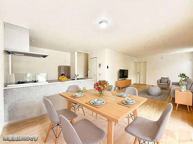 ■22帖の広々LDK床暖房完備