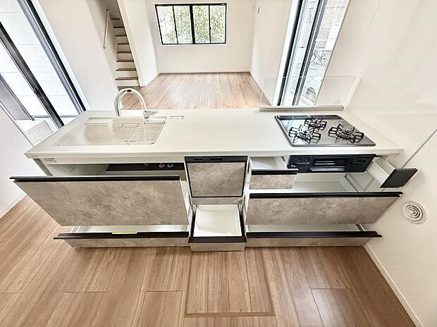 ■家族の絆を深める、温もりのあるキッチン