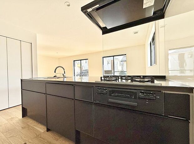 ■家族の絆を深める、温もりのあるキッチン