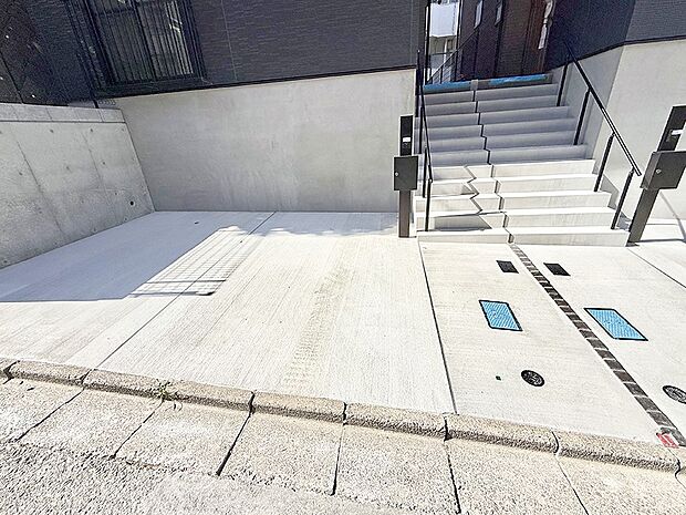 A号棟 ■自宅にカースペースがあると助かります