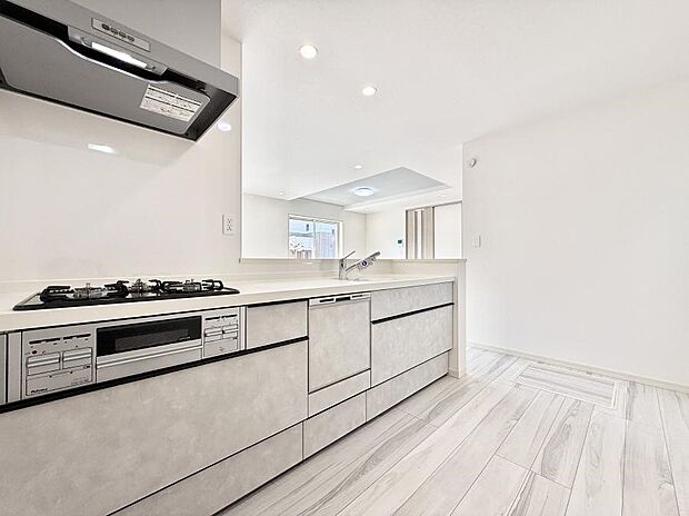 ■シンプルで機能的、毎日使いやすいキッチン