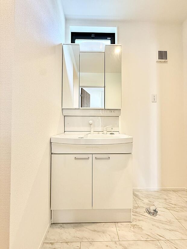 ■朝の準備がスムーズにできる広さです