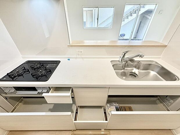 ■家族の絆を深める、温もりのあるキッチン