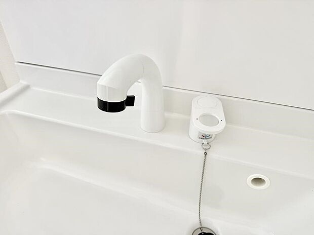 ■手洗いや顔を洗う時も快適に使える便利なシャワー