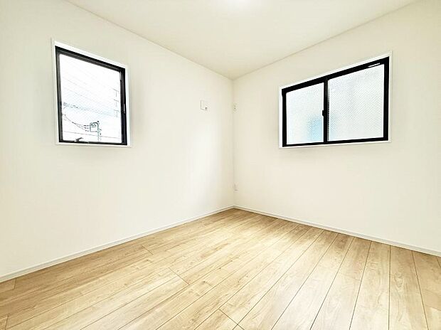 2号棟  ■窓の配置や通気性の良い設計で部屋の空気がこもらず、常に新鮮な空気が流れます