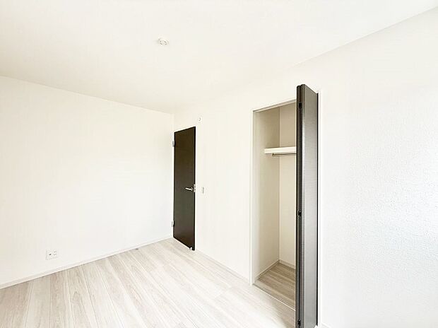 1号棟  ■仕事や勉強のスペースに使うことで、集中しやすく静かな環境が整います