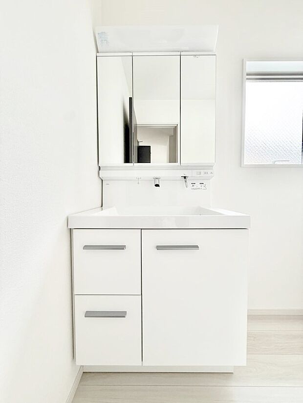 1号棟  ■朝の準備がスムーズにできる広さです