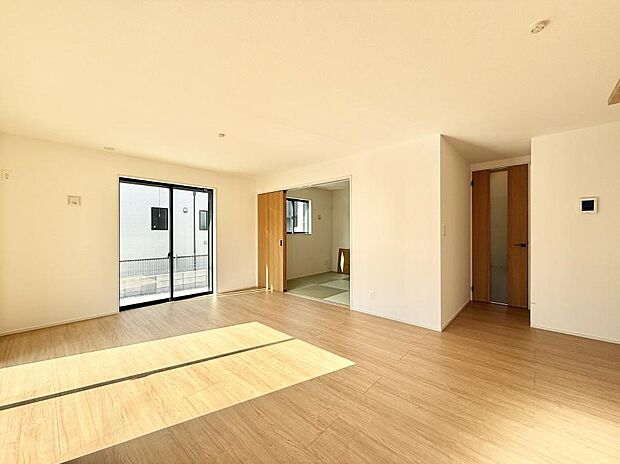 ■くつろぎと笑顔が集まる、心温まるリビング