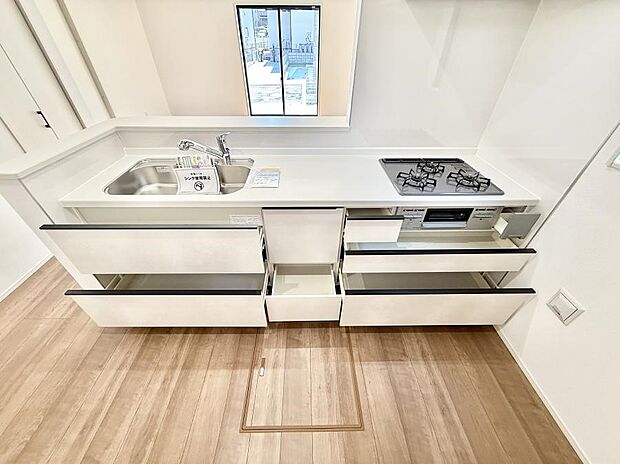 ■家族の絆を深める、温もりのあるキッチン